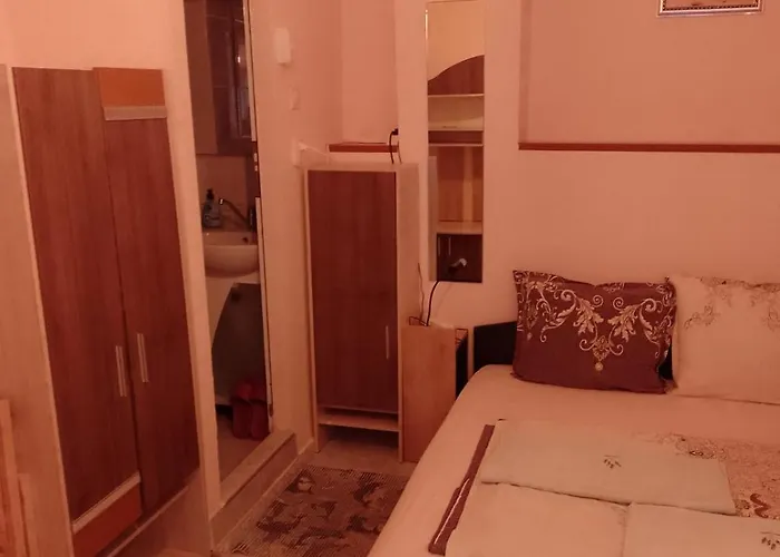 Top Center Apartment And Rooms Varna