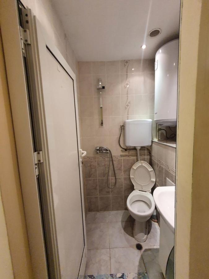 Center And Apartment *